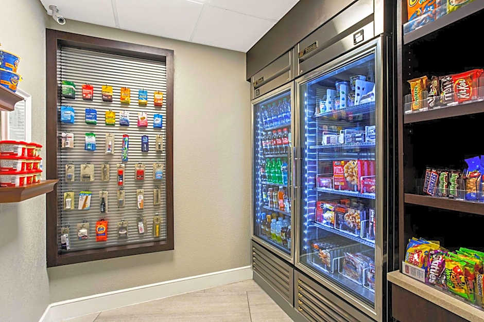 La Quinta Inn & Suites by Wyndham Andover