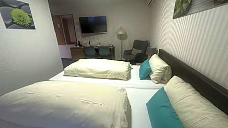 Deluxe Double or Twin Room with Garden View
