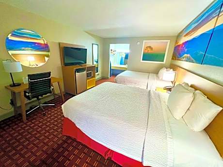 Deluxe Queen Room with Two Queen Beds - Non-Smoking