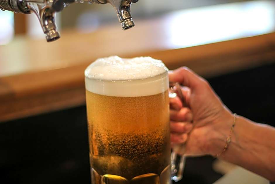 Alpine Hotel, Eat Drink Sleep