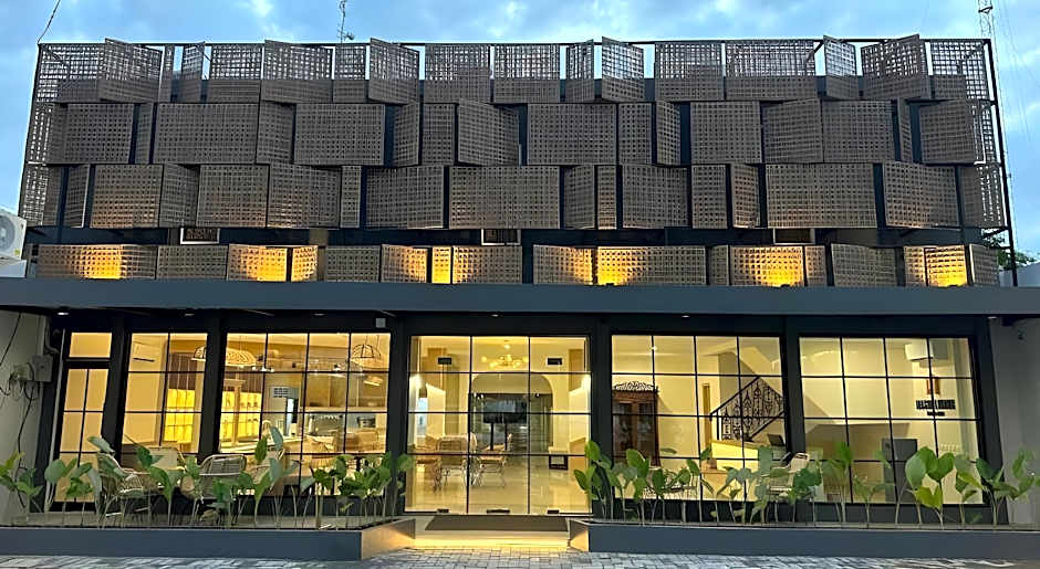 Masri Living by Daphna Management