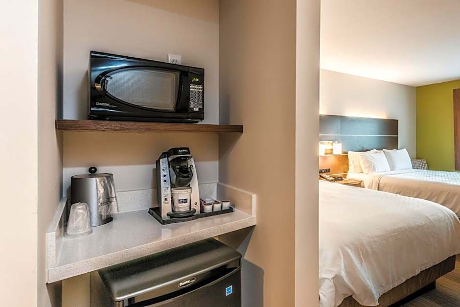 Holiday Inn Express Hotel & Suites Bradenton West By IHG