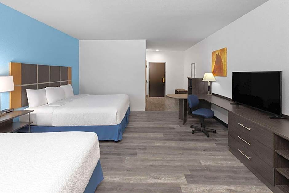 Days Inn & Suites by Wyndham Lubbock Medical Center