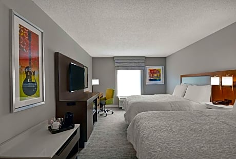 2 Queen Beds Hearing Accessible Non-Smoking With Shower
