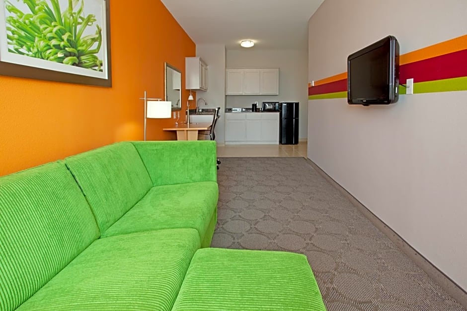 Holiday Inn Express Hotel & Suites Clute-Lake Jackson, an IHG Hotel
