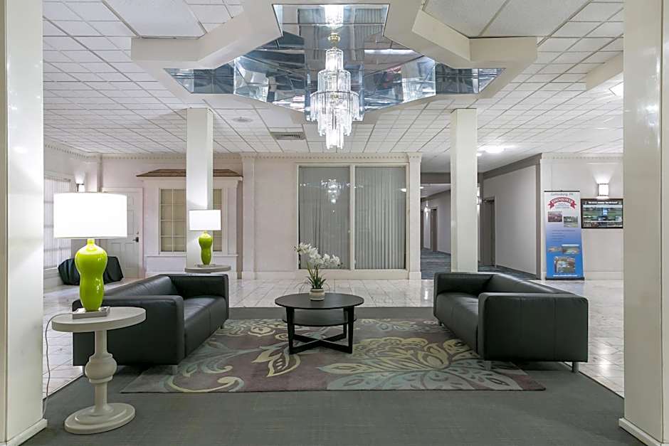 Eisenhower Hotel and Conference Center