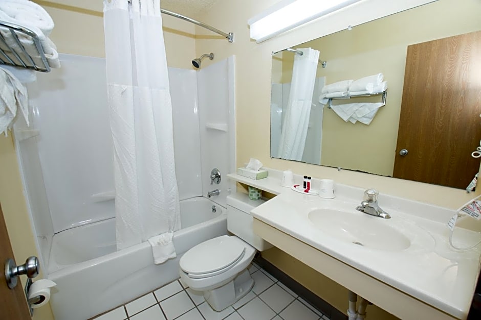 Super 8 by Wyndham Altoona
