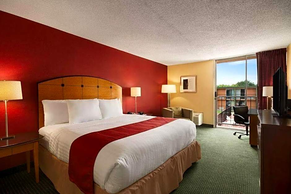 Baymont by Wyndham Salem Roanoke Area