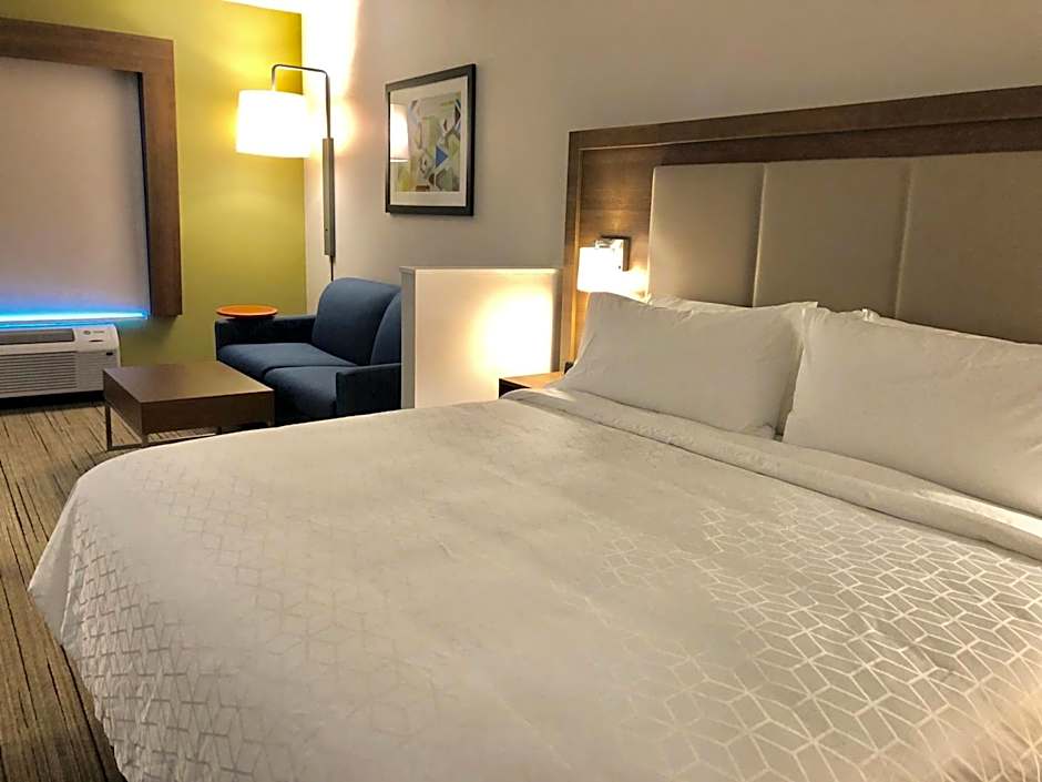 Holiday Inn Express & Suites Raleigh Airport - Brier Creek By IHG