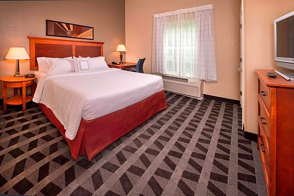 TownePlace Suites by Marriott Clinton at Joint Base Andrews