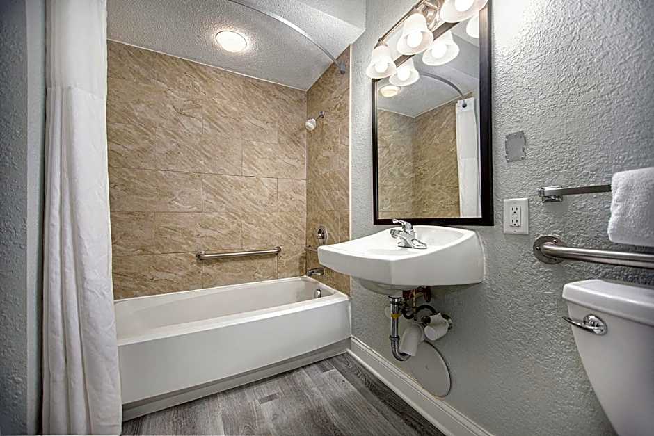 Baymont by Wyndham Grand Haven