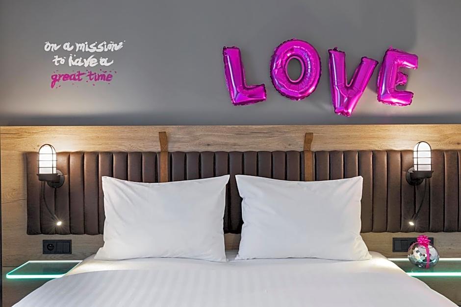 Moxy by Marriott Katowice Airport