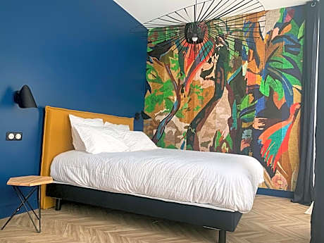 King Studio with Sofa Bed