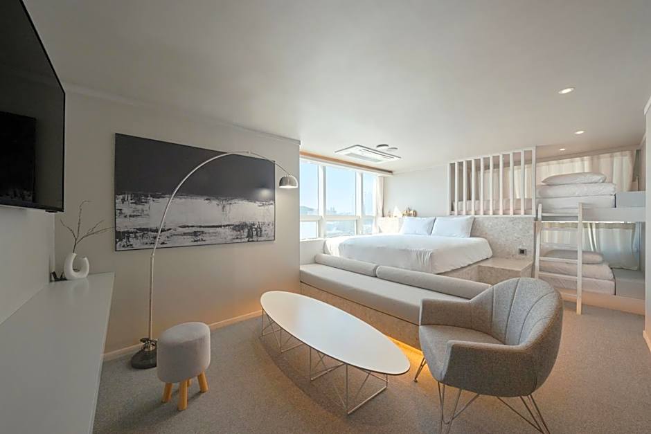 UH Suite The Haeundae