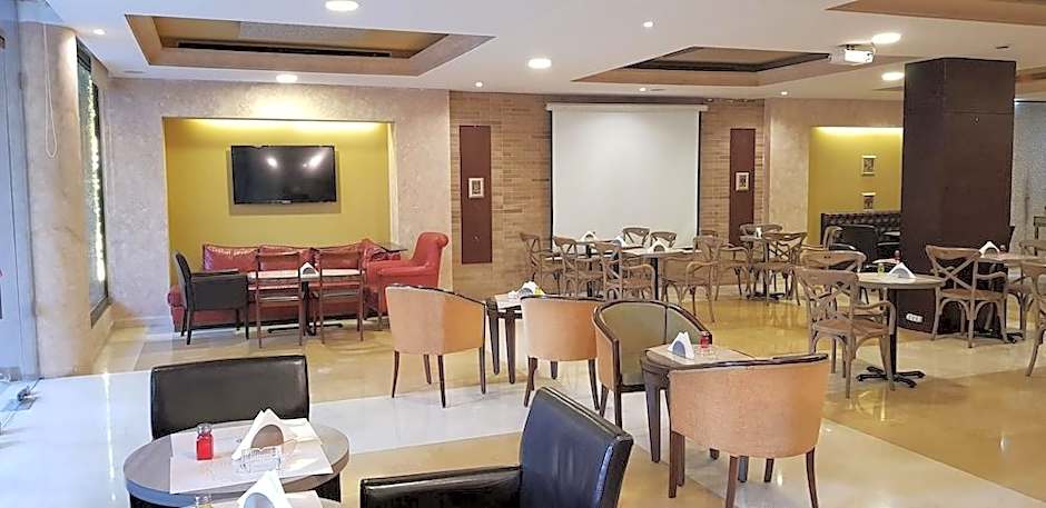 Ceasars Park Hotel