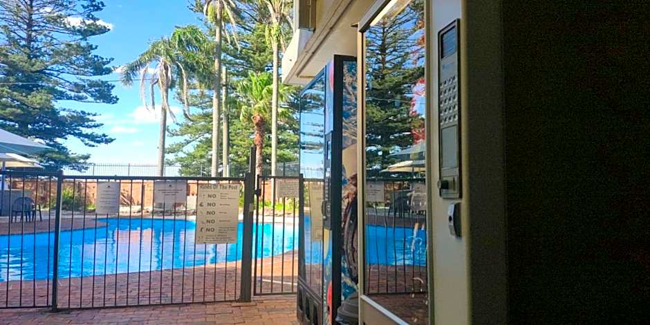 El Lago Waters Motel under Gobell Hotel