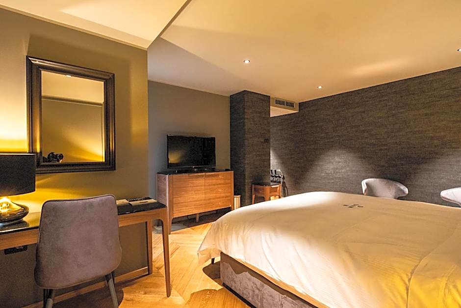 DAM boutique hotel & restaurant