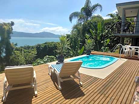 Suite com piscina e jacuzzi