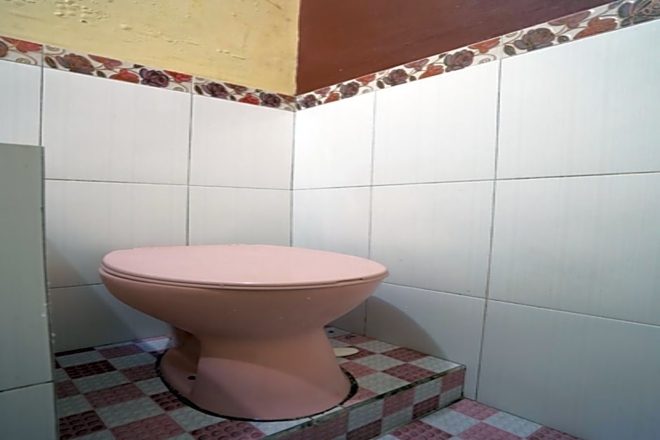 OYO 927 Carina Hotel