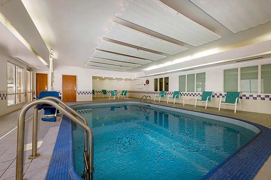 AmericInn by Wyndham Duluth
