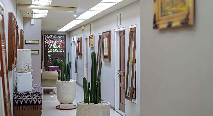 RedDoorz Syariah @ House Of Melati Kepanjen