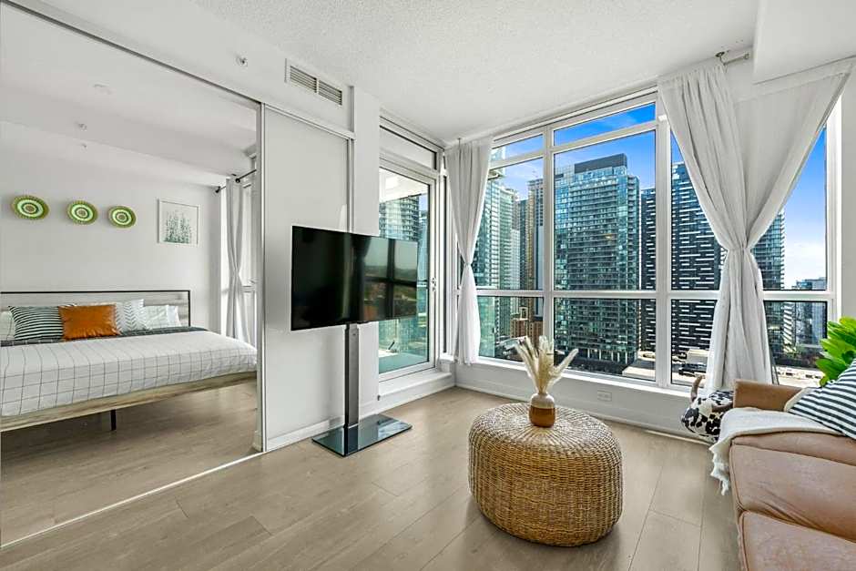 King Bed, Amazing View, Free Parking