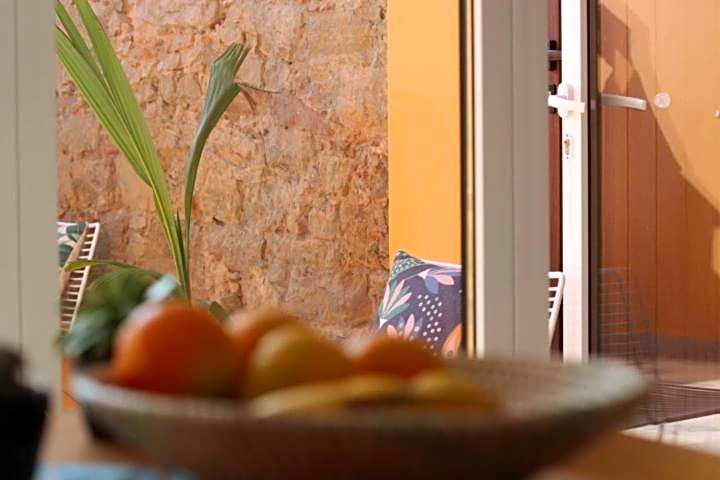 Laurus - Charming House