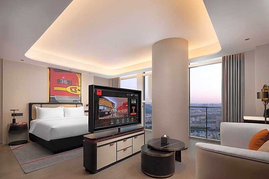 Radisson RED Guangzhou South Railway Station