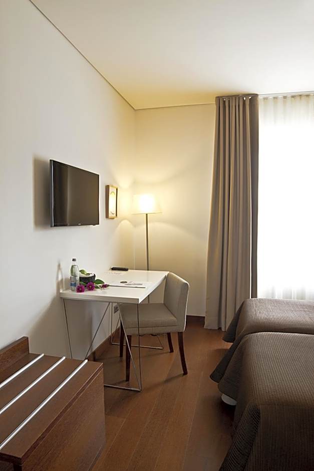 Oca Ribeira do Porto Hotel