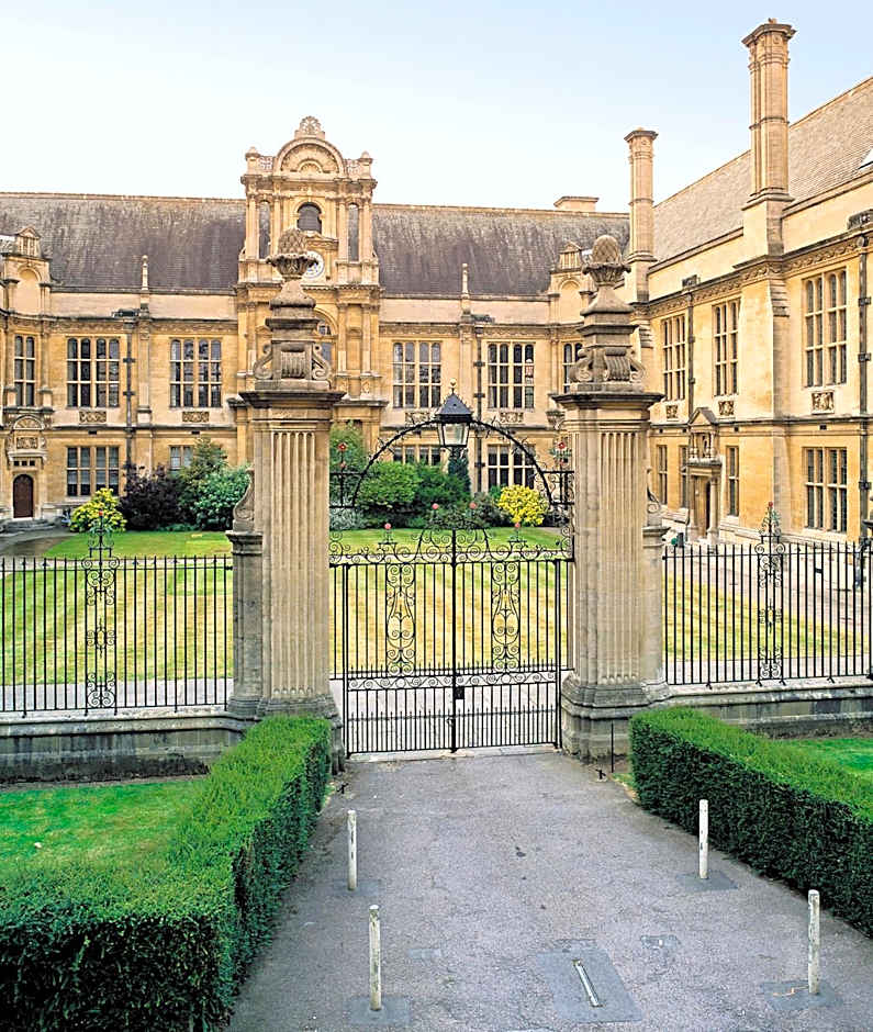 Mercure Oxford Eastgate Hotel