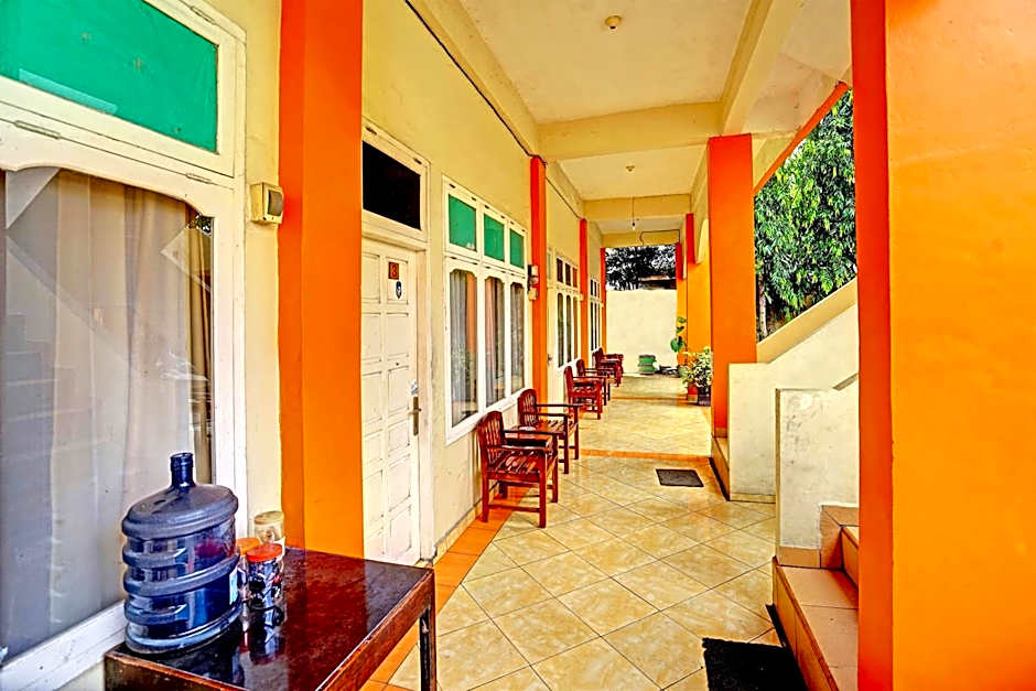 OYO Life 91984 Taufik Kost Syariah