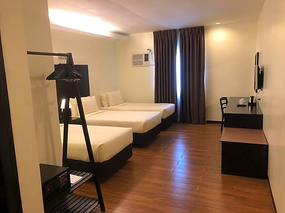 Piña Suites