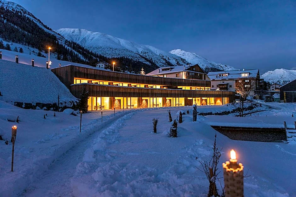 Relais & Châteaux IN LAIN Hotel Cadonau