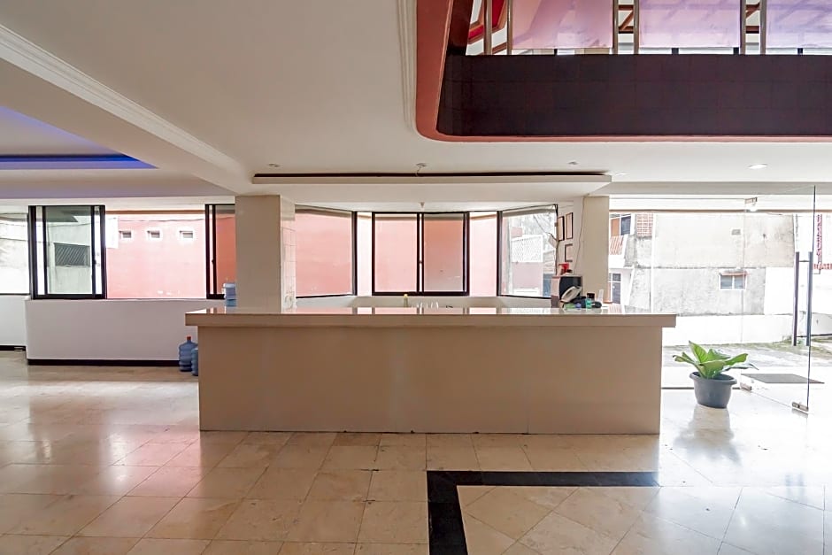 RedDoorz near Sukabumi Station 2