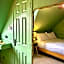 ROOMS AT THE QUAYSIDE - stylish en-suite rooms on Poole Quay all fully refurbed
