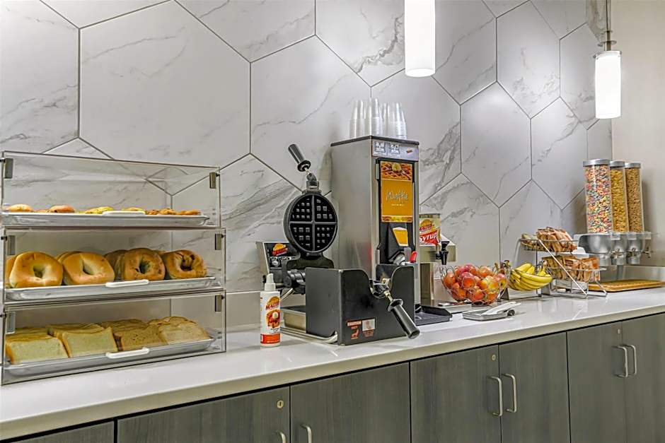 La Quinta Inn & Suites by Wyndham Batavia