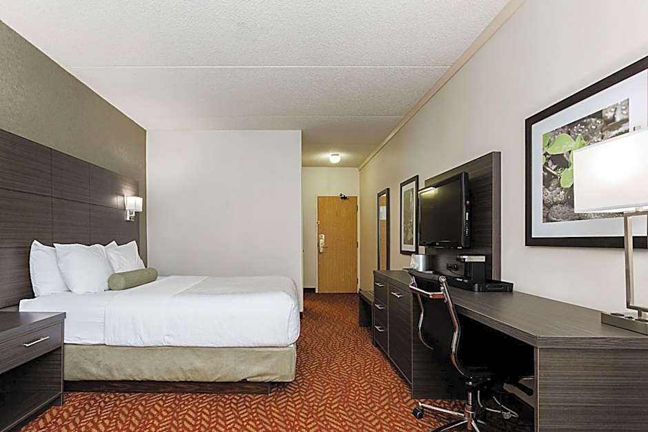 Best Western Inn On The Bay