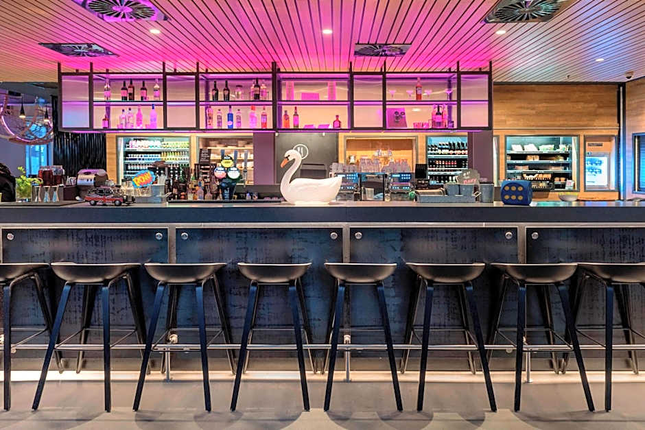Moxy by Marriott London Stratford