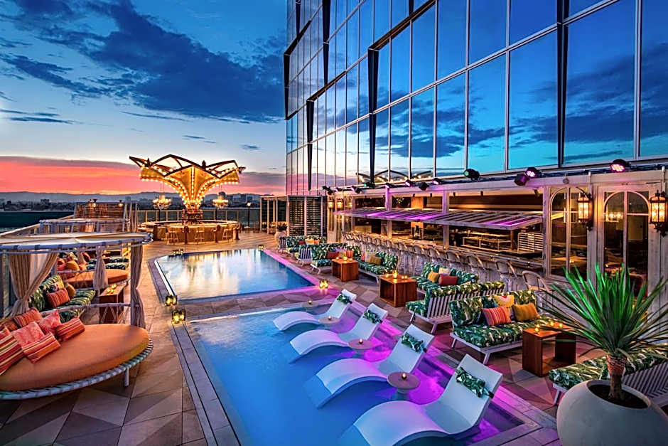 Moxy Downtown Los Angeles