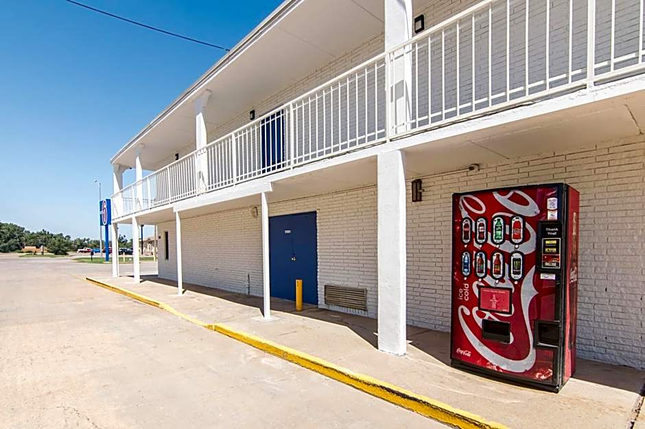 Motel 6-Liberal, KS