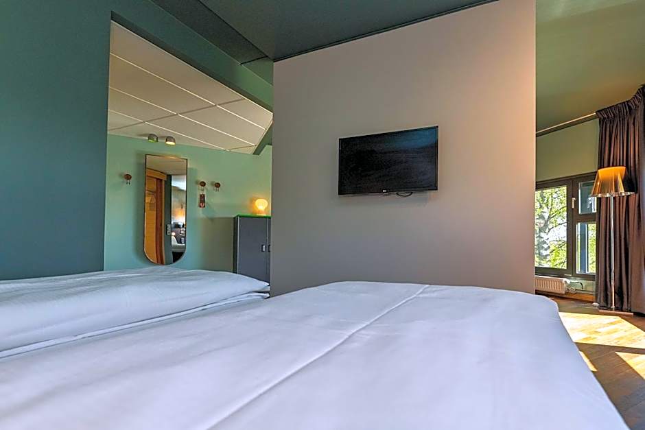 Comfort Hotel Runway