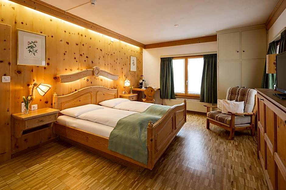 Hotel Alpina