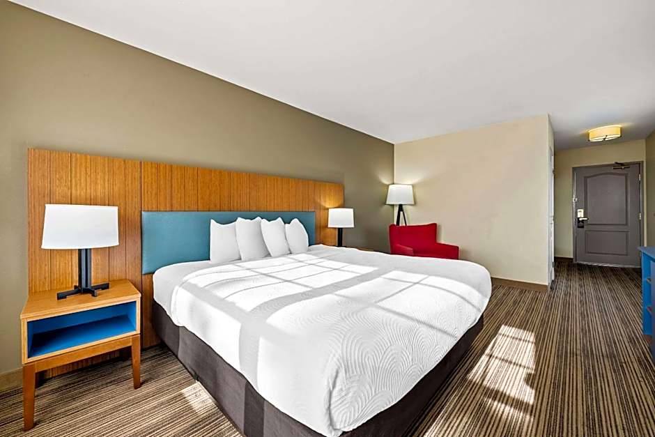 Country Inn & Suites by Radisson, Red Wing, MN