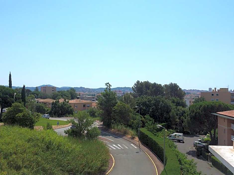 Kyriad Frejus Centre