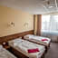 City Hotel B&B, reception 24 7, 800m od-from R1, free parking