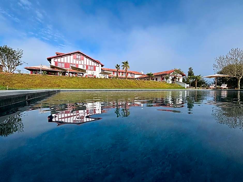 Hôtel INDARRA & SPA - Piscine