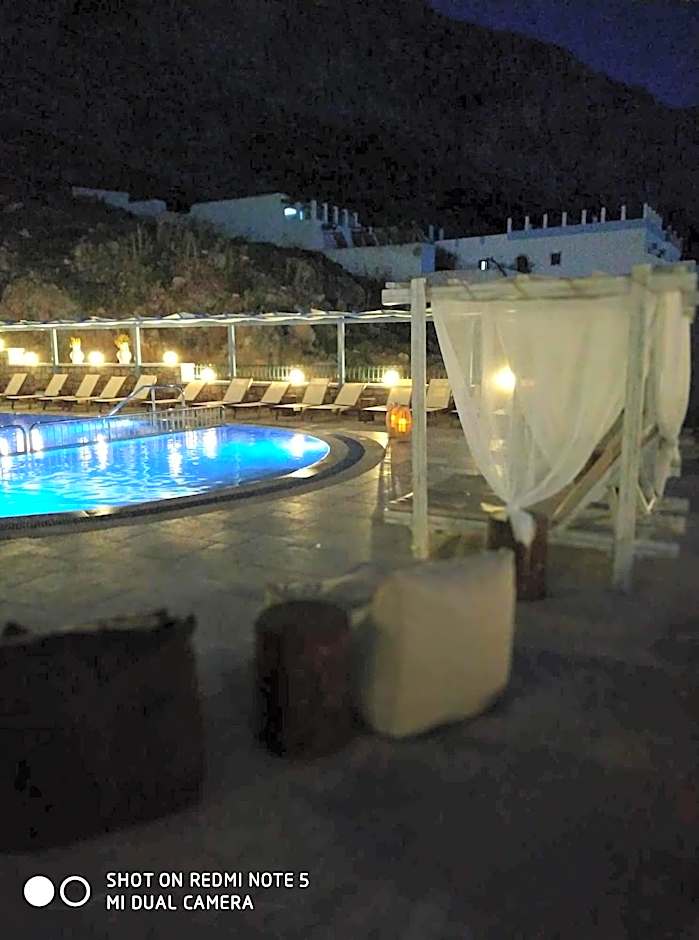 Elena Village Hotel & Suites