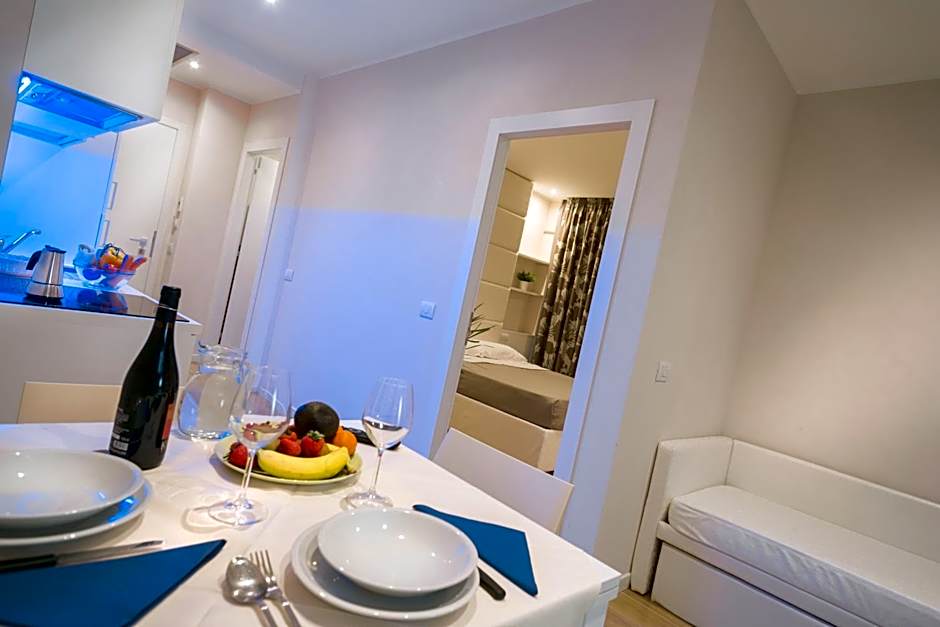 White Suite & Apartments