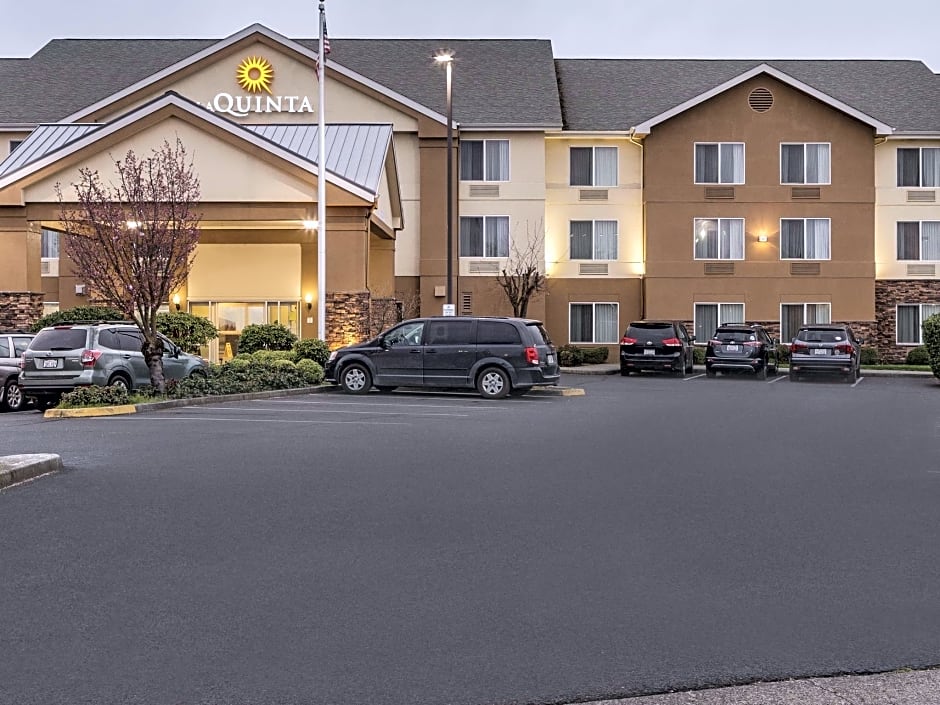 La Quinta Inn & Suites by Wyndham Central Point - Medford