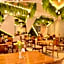 Aura One Hotel